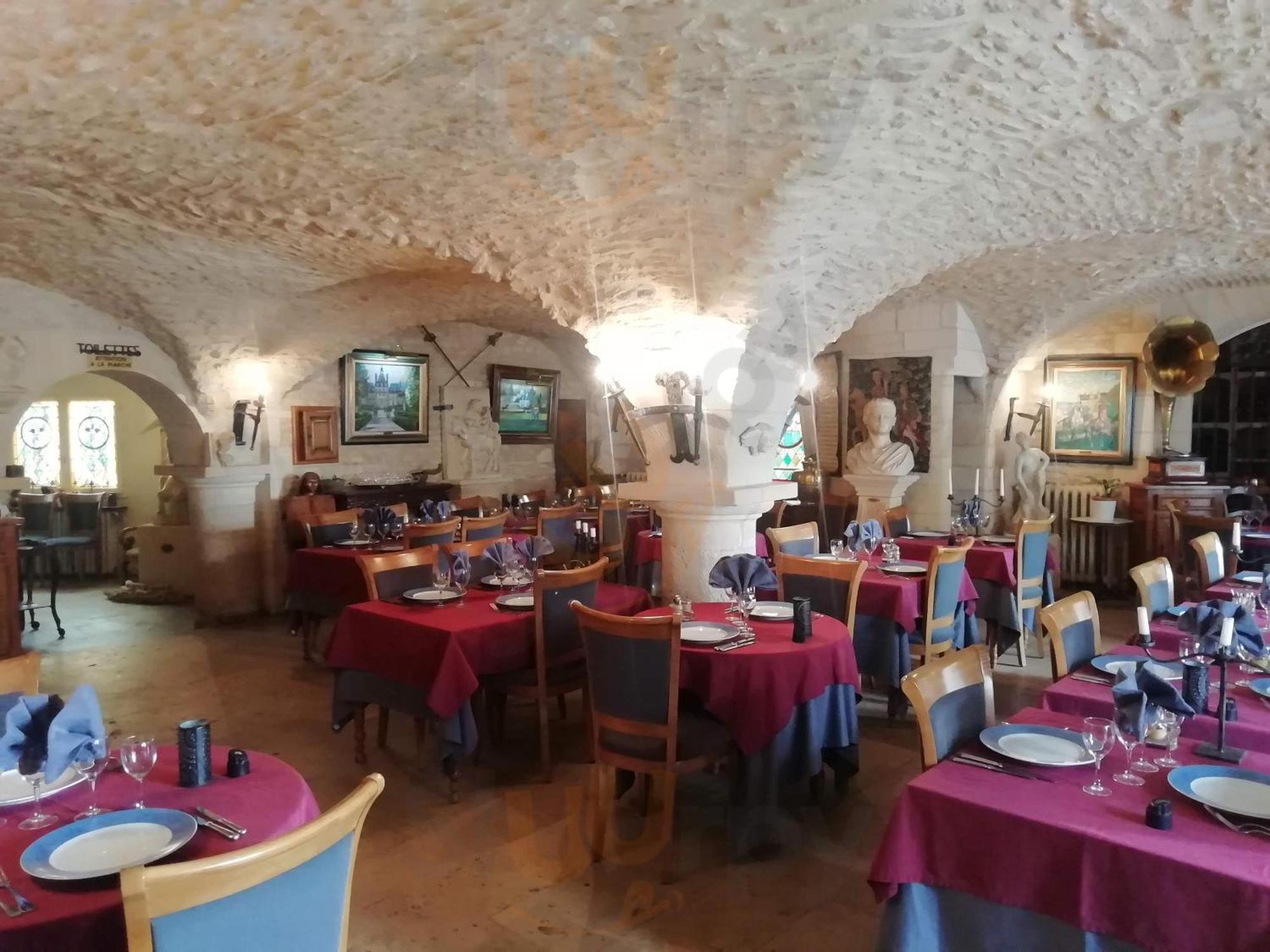 Hostellerie Saint Martin- Logis Hotel Et Restaurant Creully sur Seulles Exterior photo