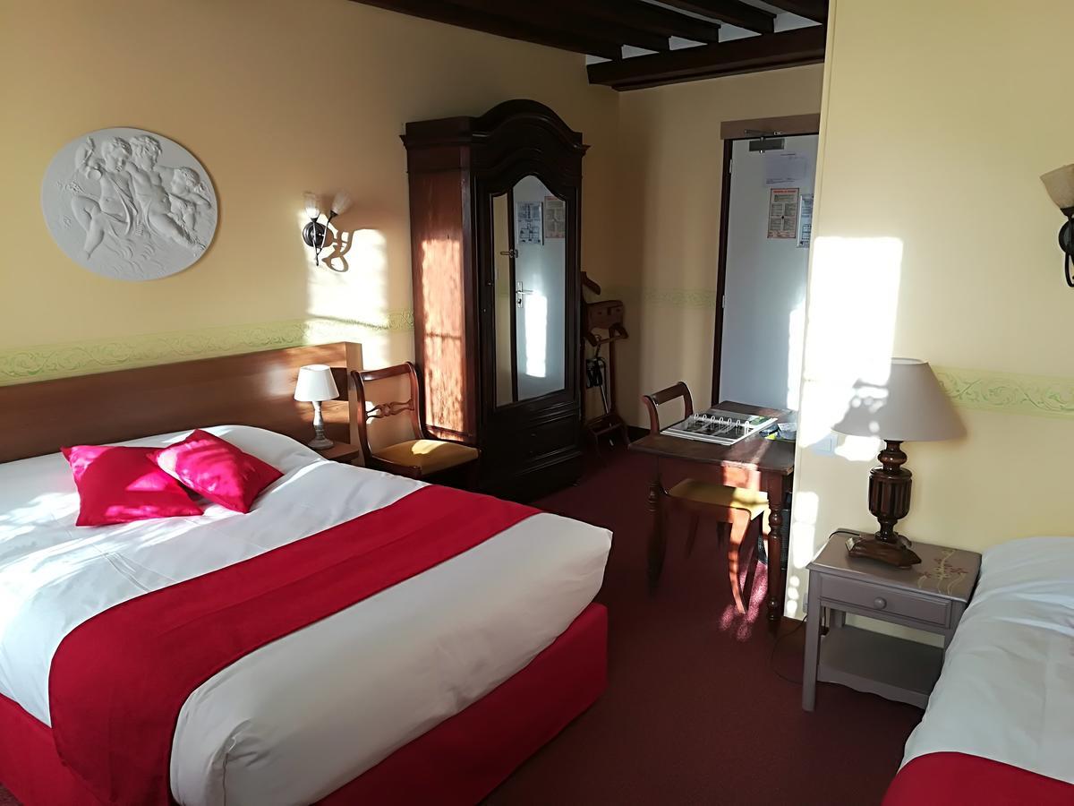 Hostellerie Saint Martin- Logis Hotel Et Restaurant Creully sur Seulles Exterior photo
